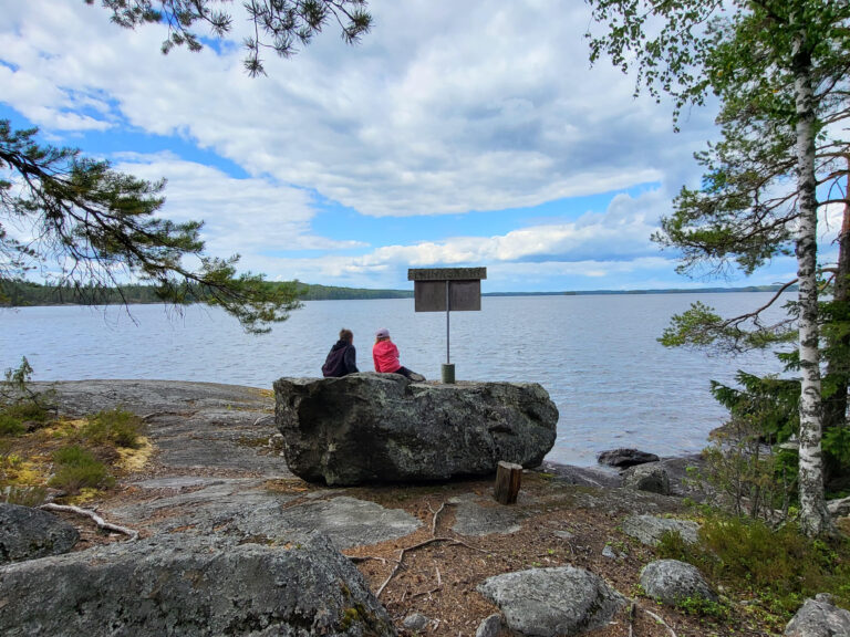 Maisemakivi, Pieni Linnasaari
